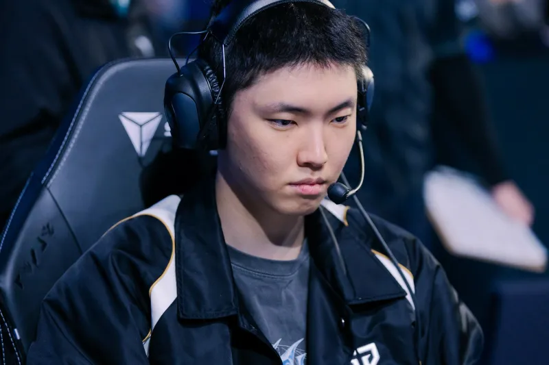 开云-Chovy：今天对线很顺利，但最近个人表现有所起伏